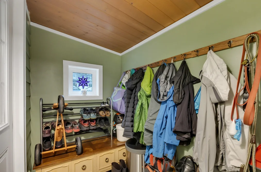 4 40022 GOVERNMENT ROAD, Squamish BC V0N 1T0, Squamish BC — Residential for Sale - Photo 4