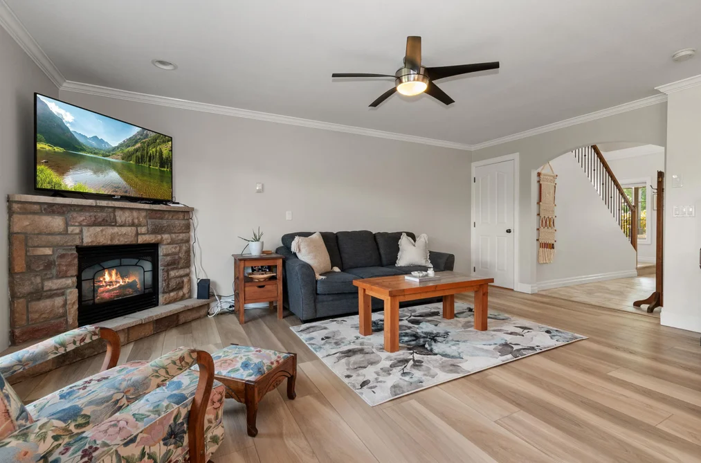 4-44523 McLaren Drive, Chilliwack, BC - Townhouse for Sale - Photo 6 of 25 4-44523 McLaren Drive, Chilliwack, BC - Townhouse for Sale - Photo 6 of 25