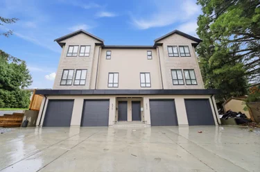 6070 Elgin Ave Unit 4, Burnaby, BC - MLS: R3160193