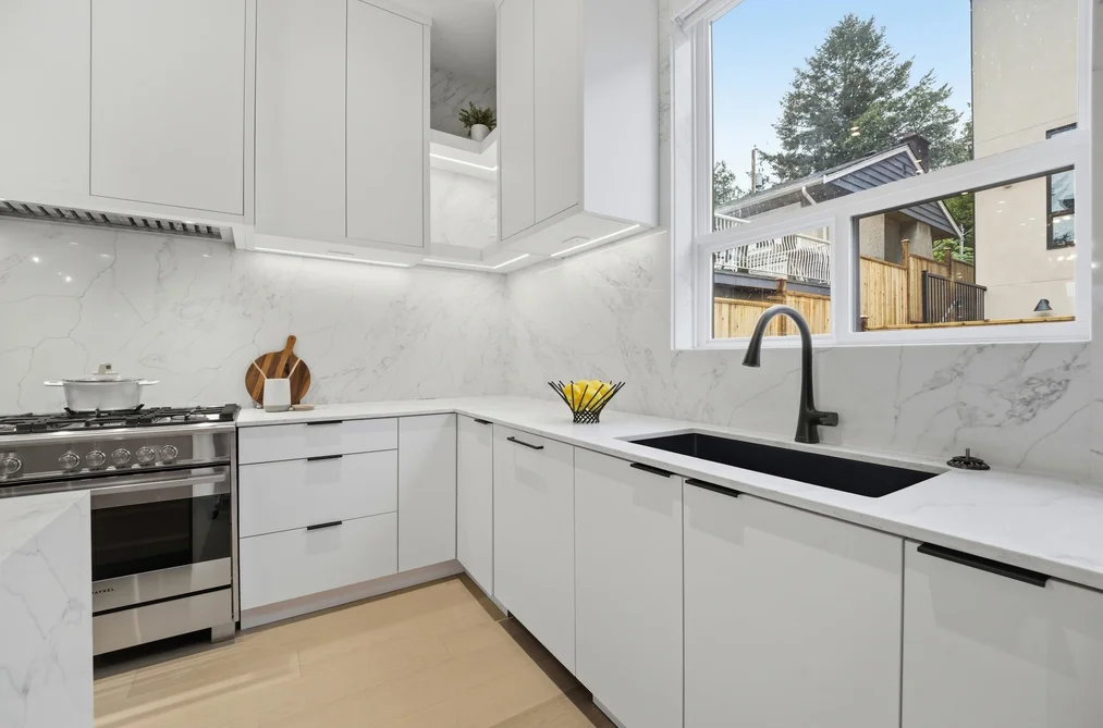 4 6070 ELGIN AVENUE, Burnaby BC V0V 0V0, Burnaby BC — Residential for Sale - Photo 4