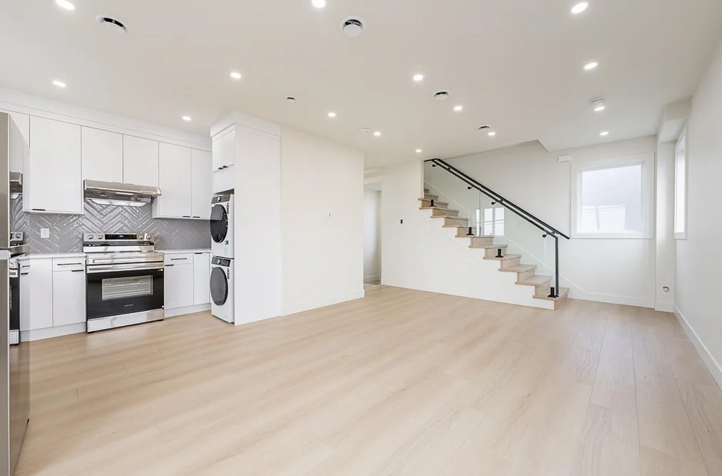 Half Duplex for sale at 4 6554 Charles Street Burnaby British Columbia - MLS: R3117551