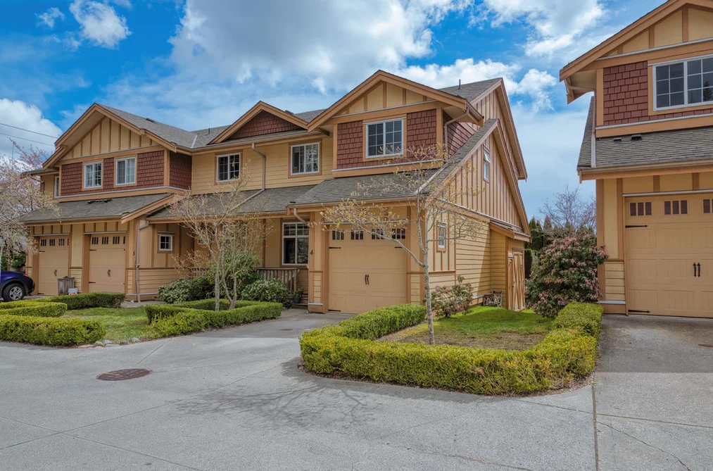 Townhouse for sale at 4 809 North Road Gibsons British Columbia - MLS: R3113189