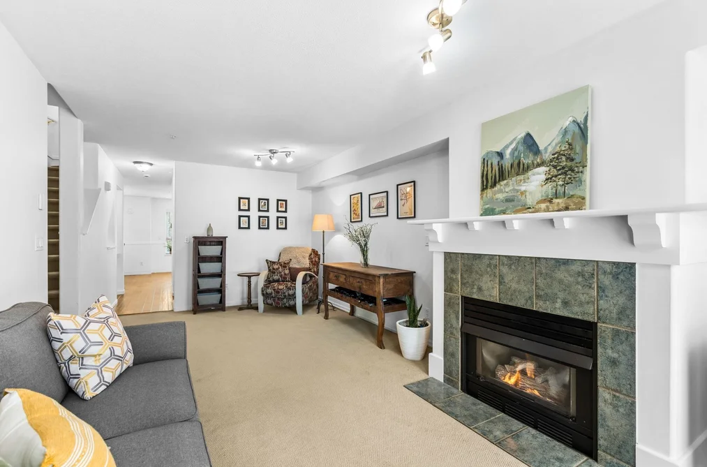 4 8930 WALNUT GROVE DRIVE, Langley, BC — Residential for Sale — Photo 3 of 40