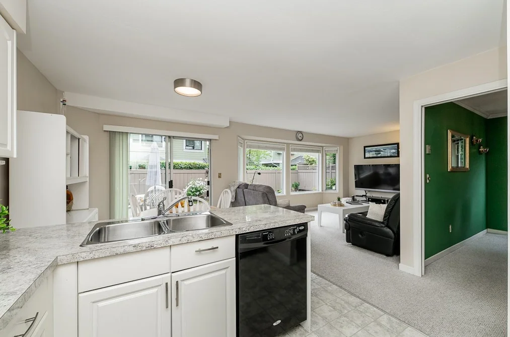 4-9727 152B Street, Surrey, BC - Townhouse for Sale - Photo 16 of 38 4-9727 152B Street, Surrey, BC - Townhouse for Sale - Photo 16 of 38