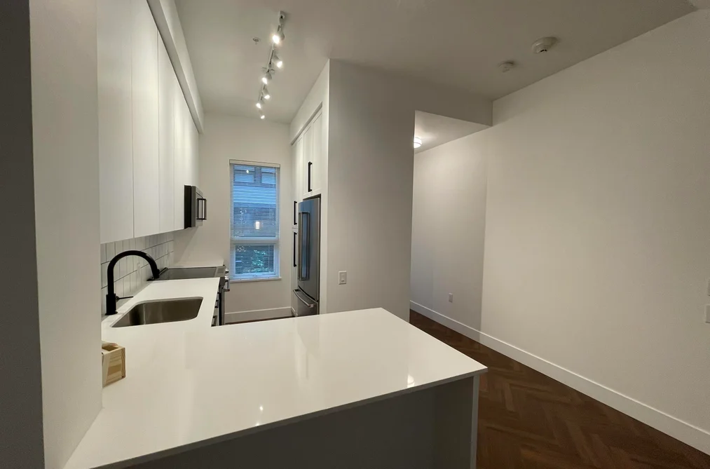4 9735 UNIVERSITY CRESCENT, Burnaby BC V5A 0E8, Burnaby BC — Residential for Sale - Photo 5