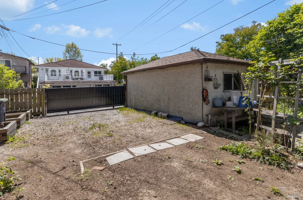 4 E 46TH AVENUE, Vancouver BC V5W 1Z1, Vancouver BC — Residential for Sale — Photo 14 of 32