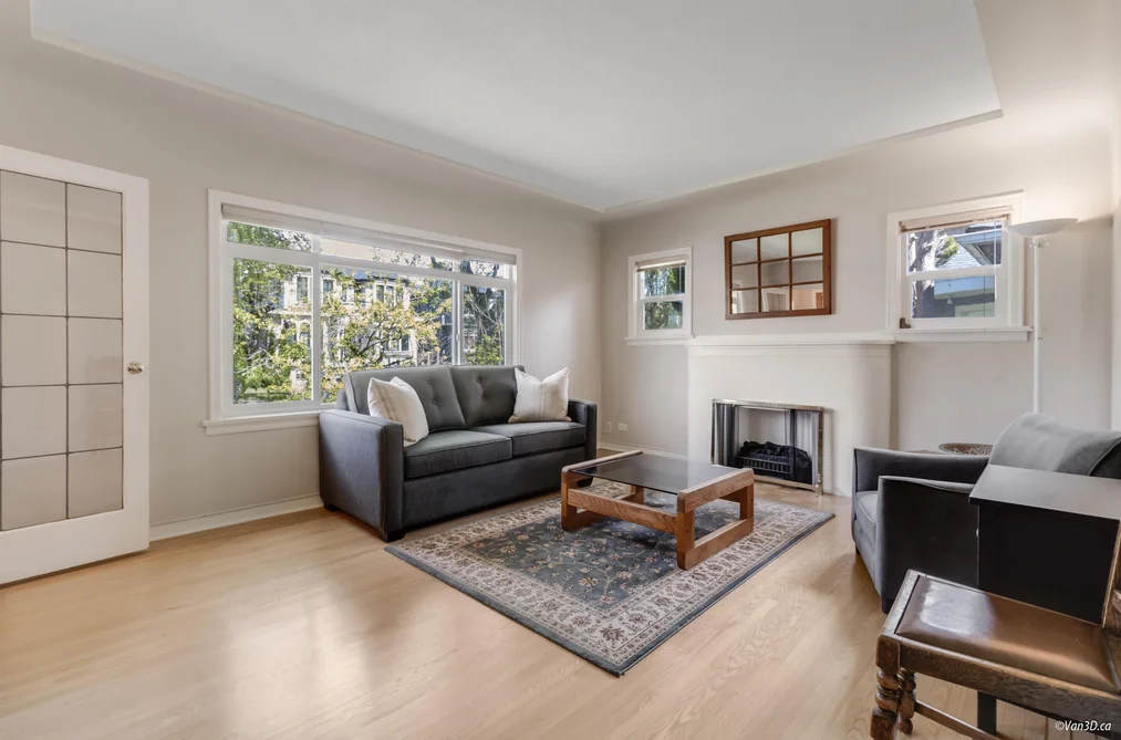 4 E 46TH AVENUE, Vancouver BC V5W 1Z1, Vancouver BC — Residential for Sale — Photo 4 of 32