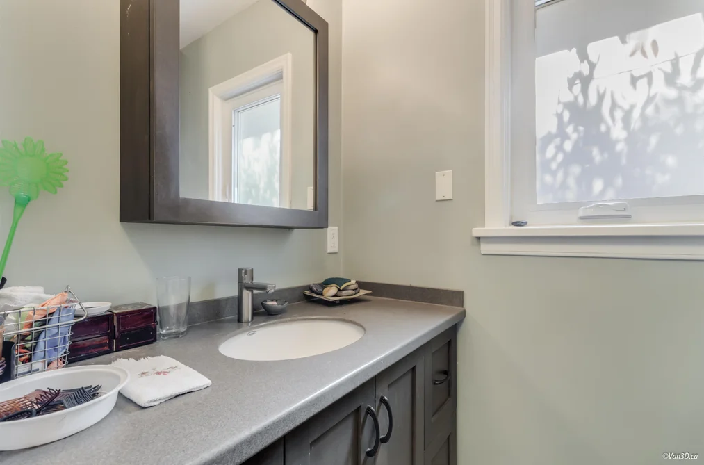 4 E 46TH AVENUE, Vancouver BC V5W 1Z1, Vancouver BC — Residential for Sale — Photo 9 of 32