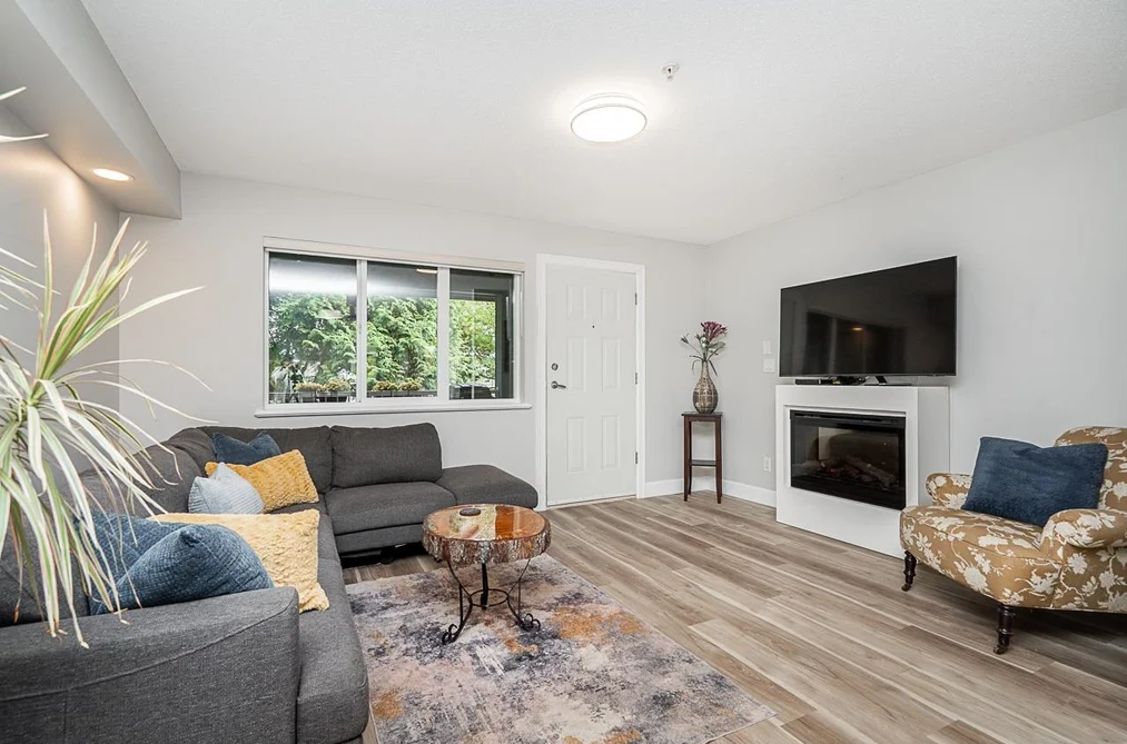 40-1268 Riverside Drive, Port Coquitlam, BC - Townhouse for Sale - Photo 4 of 40 40-1268 Riverside Drive, Port Coquitlam, BC - Townhouse for Sale - Photo 4 of 40