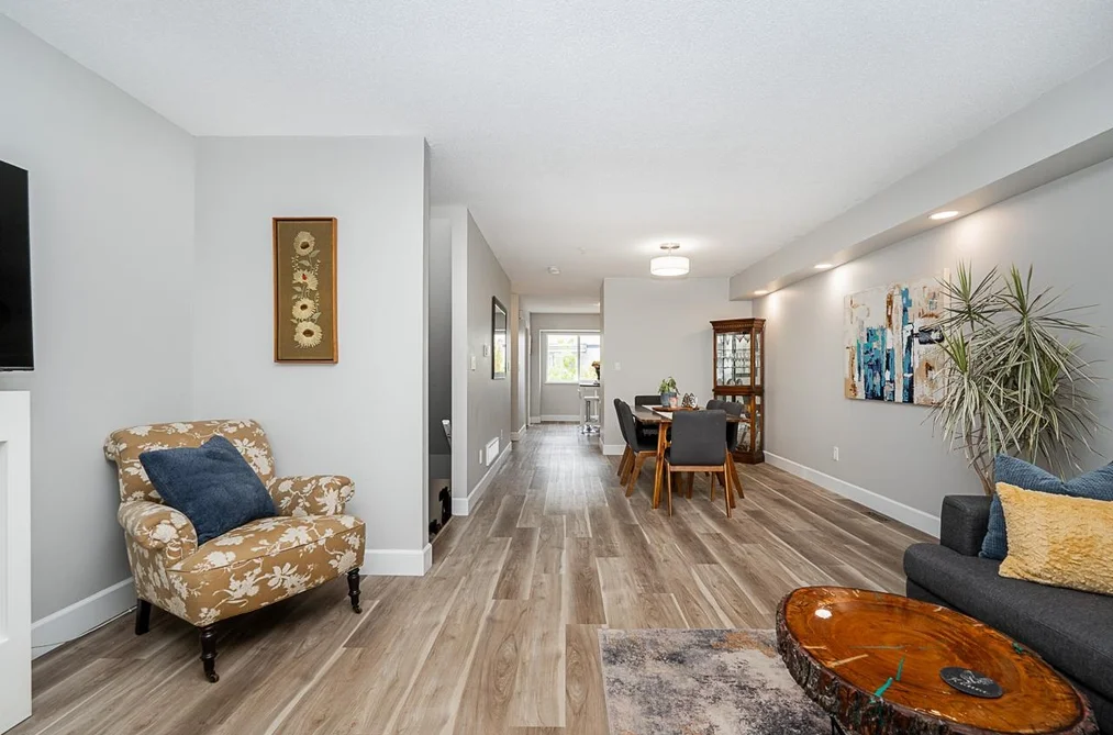 40-1268 Riverside Drive, Port Coquitlam, BC - Townhouse for Sale - Photo 5 of 40 40-1268 Riverside Drive, Port Coquitlam, BC - Townhouse for Sale - Photo 5 of 40