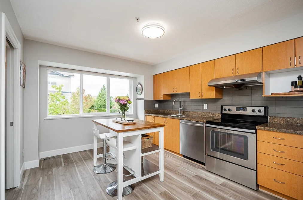 40-1268 Riverside Drive, Port Coquitlam, BC - Townhouse for Sale - Photo 8 of 40 40-1268 Riverside Drive, Port Coquitlam, BC - Townhouse for Sale - Photo 8 of 40