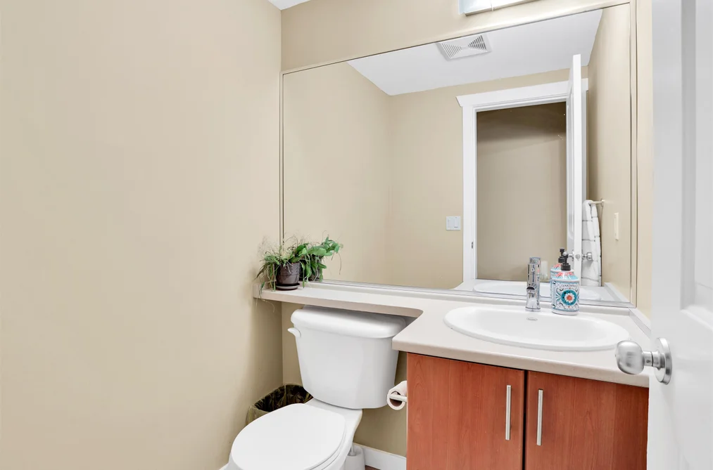 40-13239 Old Yale Road, Surrey, BC - Townhouse for Sale - Photo 10 of 28 40-13239 Old Yale Road, Surrey, BC - Townhouse for Sale - Photo 10 of 28
