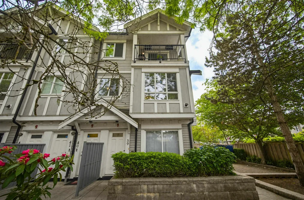 40 13239 OLD YALE ROAD, Surrey BC V3T 3C5, Surrey BC — Residential for Sale - Photo 2