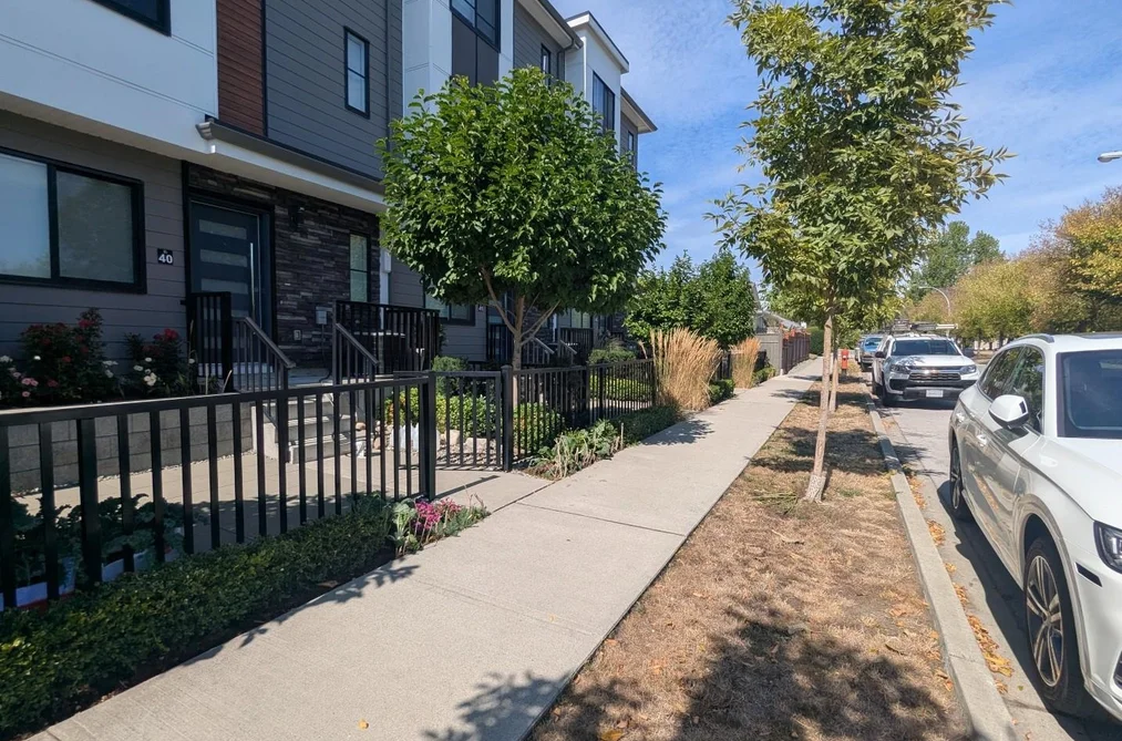 Townhouse for sale at 40 1639 162 Street Surrey British Columbia - MLS: R3160648