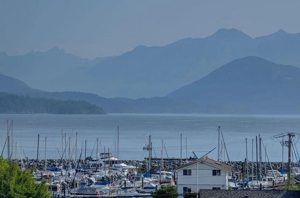40 696 TRUEMAN ROAD, Gibsons BC V0N 1V8, Gibsons BC — Residential for Sale - Photo 2