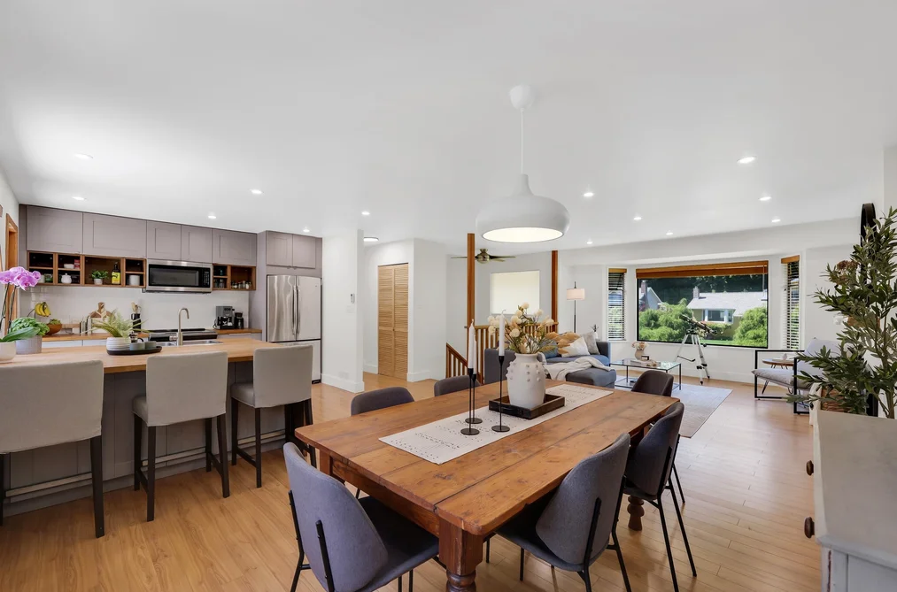 40011 PLATEAU DRIVE, Squamish, BC — Residential for Sale - Photo 2