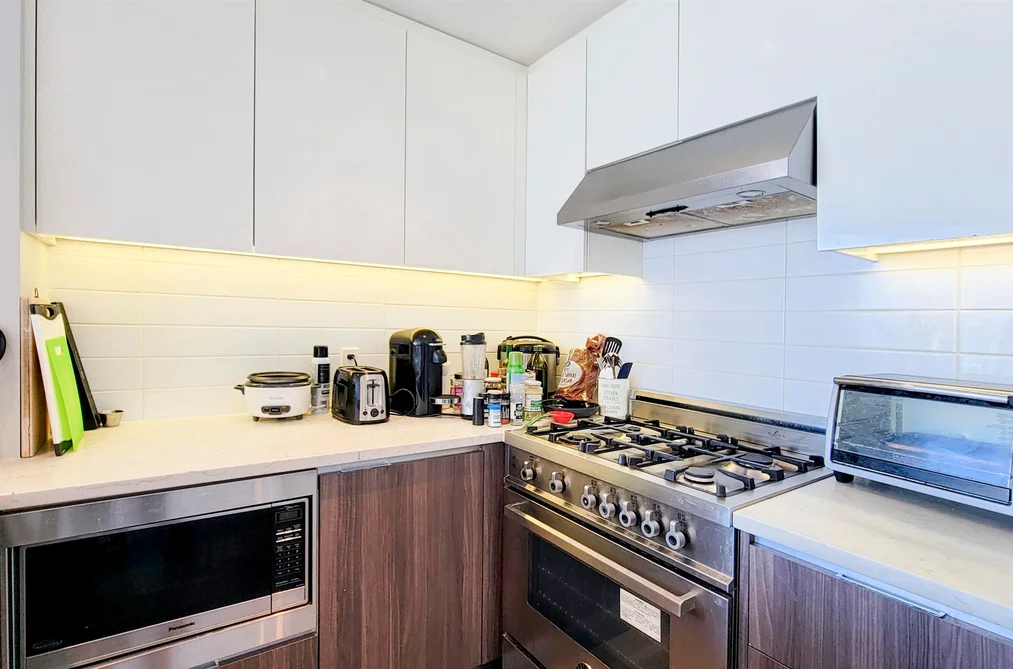 4003 4900 LENNOX LANE, Burnaby BC V5H 0G9, Burnaby BC — Residential for Sale - Photo 3