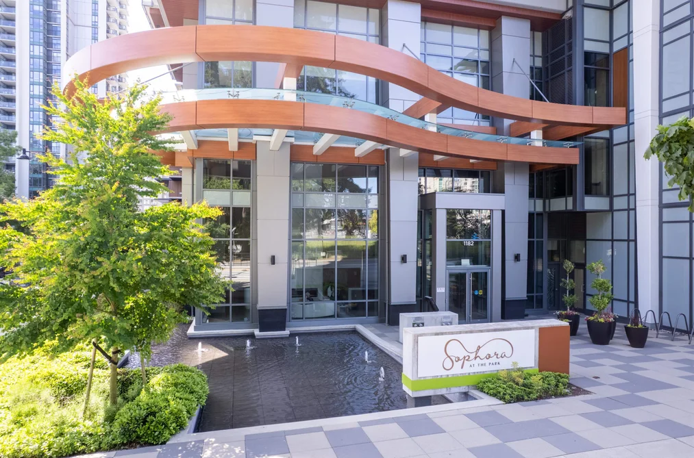 Condo for sale at 4004 1182 Westwood Street Coquitlam British Columbia - MLS: R3127619