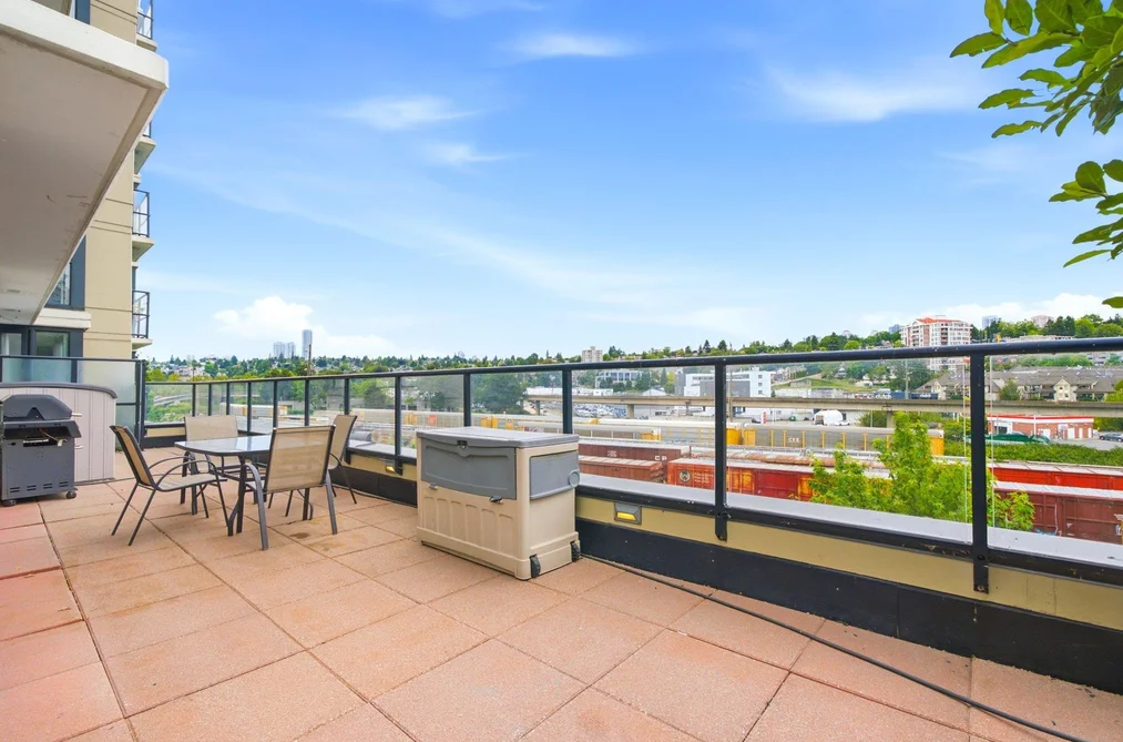 401 1 RENAISSANCE SQUARE, New Westminster BC V3M 0B6, New Westminster BC — Residential for Sale — Photo 24 of 37
