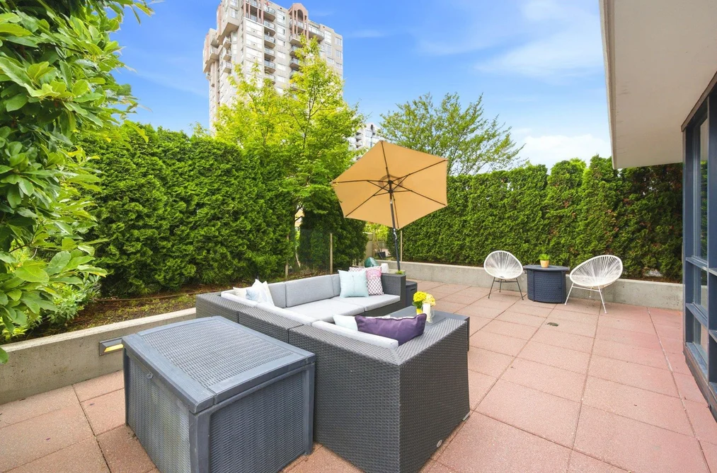 401 1 RENAISSANCE SQUARE, New Westminster BC V3M 0B6, New Westminster BC — Residential for Sale — Photo 28 of 37