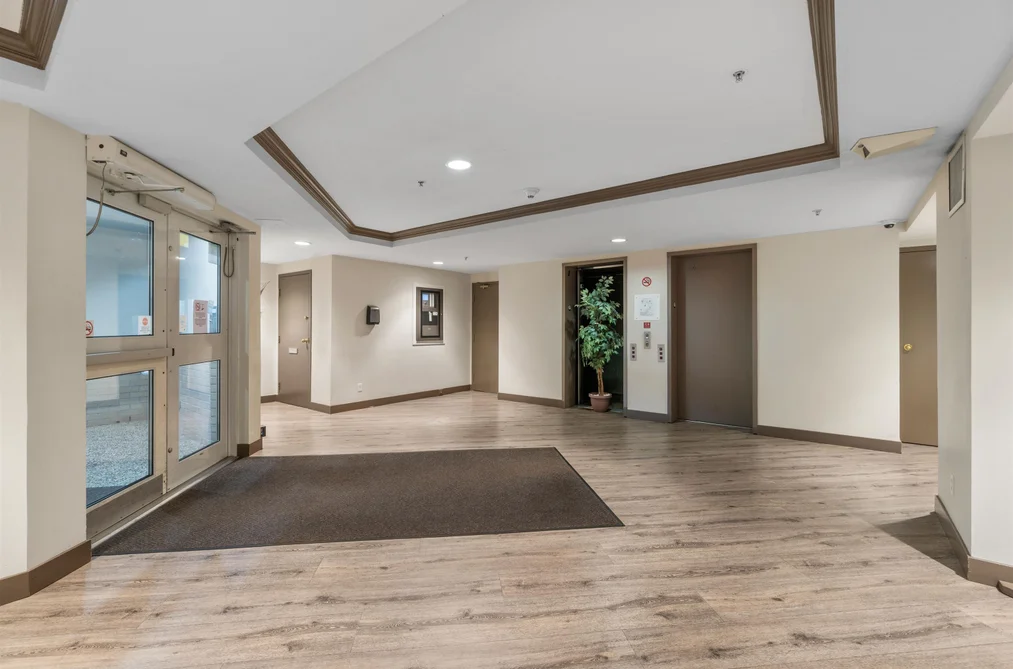 401 10533 UNIVERSITY DRIVE, Surrey BC V3T 5T7, Surrey BC — Residential for Sale - Photo 3