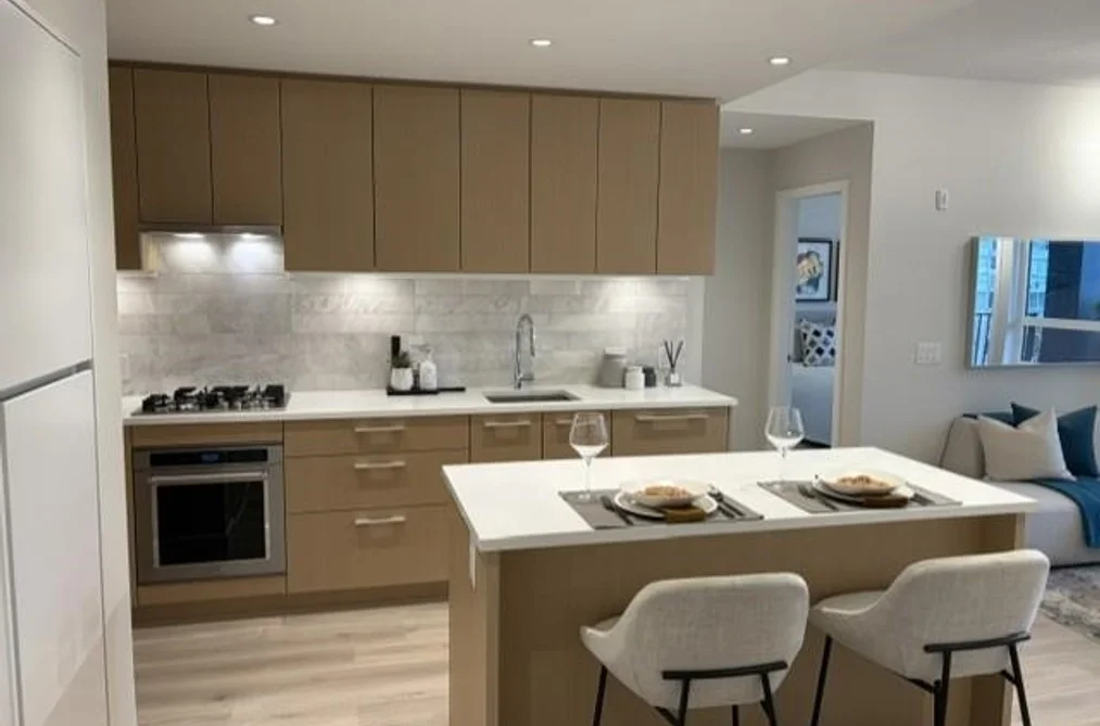 110 E 17th St Unit 401, North Vancouver, BC - MLS: R3173725