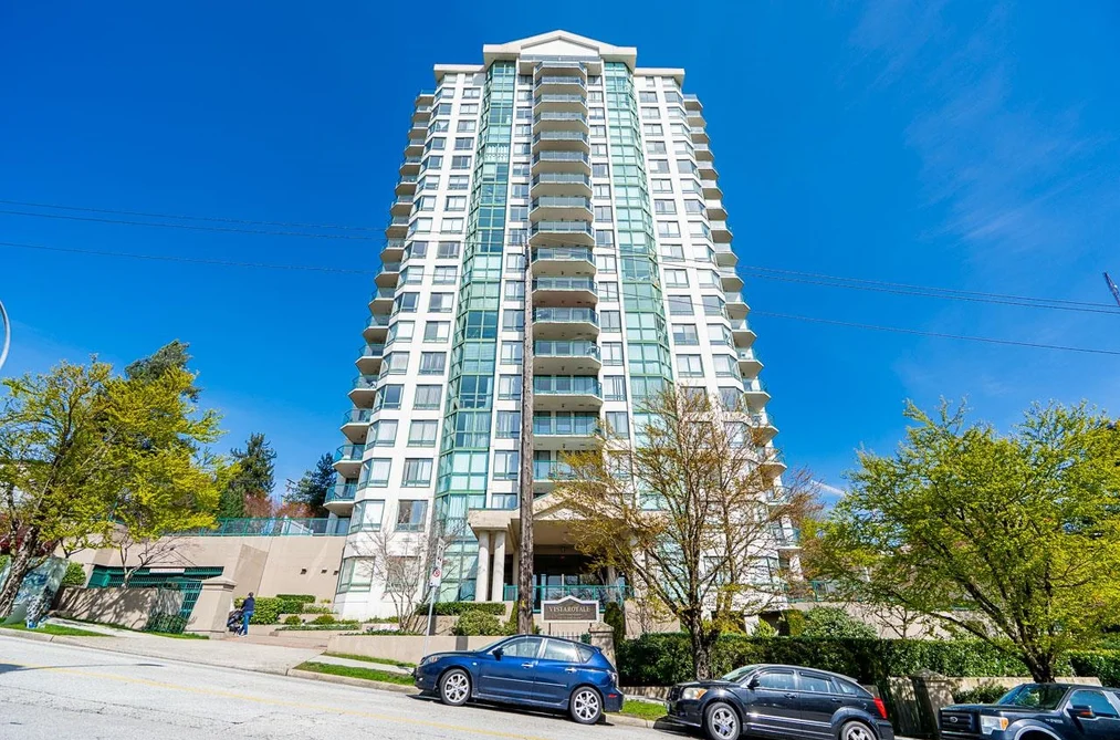 Condo for sale at 401 121 Tenth Street New Westminster British Columbia - MLS: R3121986