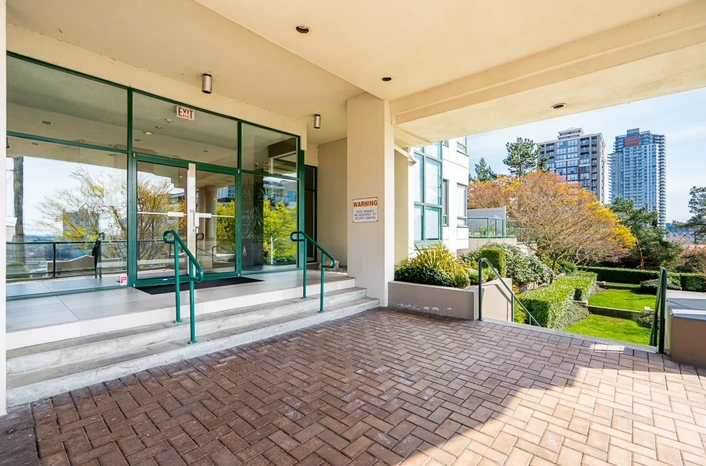 401 121 TENTH STREET, New Westminster BC V3M 3X7, New Westminster BC — Residential for Sale - Photo 4