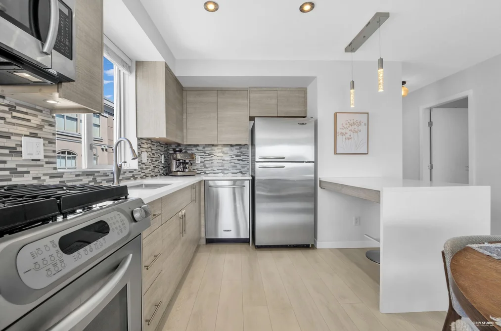 401 122 E 3RD STREET, North Vancouver BC V7L 1E6, North Vancouver BC — Residential for Sale - Photo 6