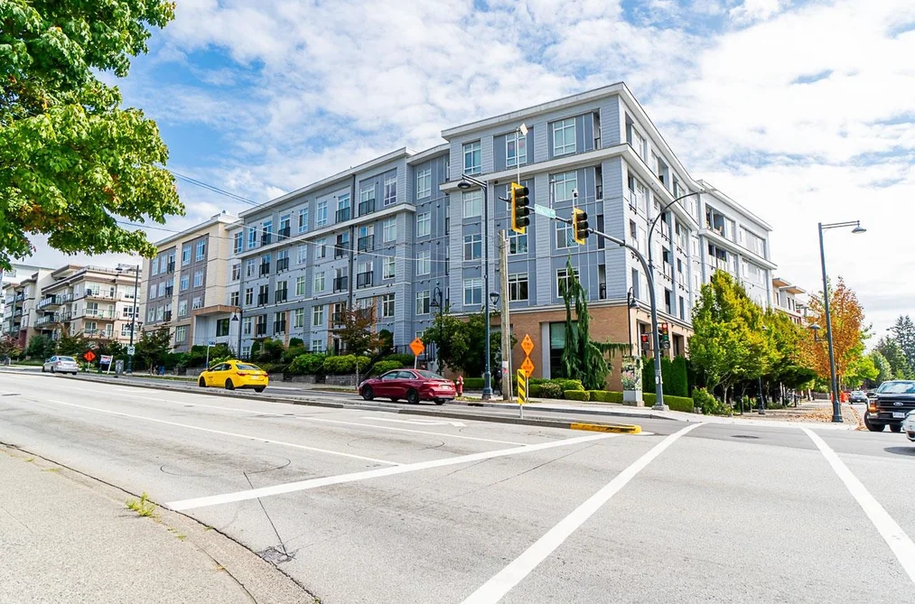 Condo for sale at 401 13728 108 Avenue Surrey British Columbia - MLS: R3104584