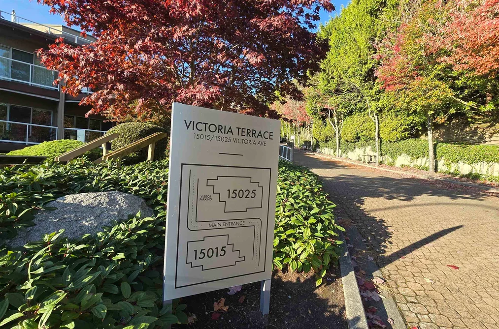 15025 Victoria Ave Unit 401, White Rock, BC - MLS: R3179672