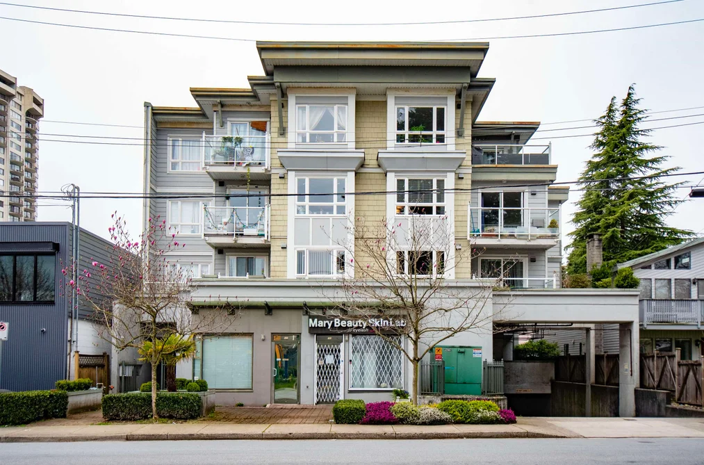 Condo for sale at 401 1629 Garden Avenue North Vancouver British Columbia - MLS: R3105269
