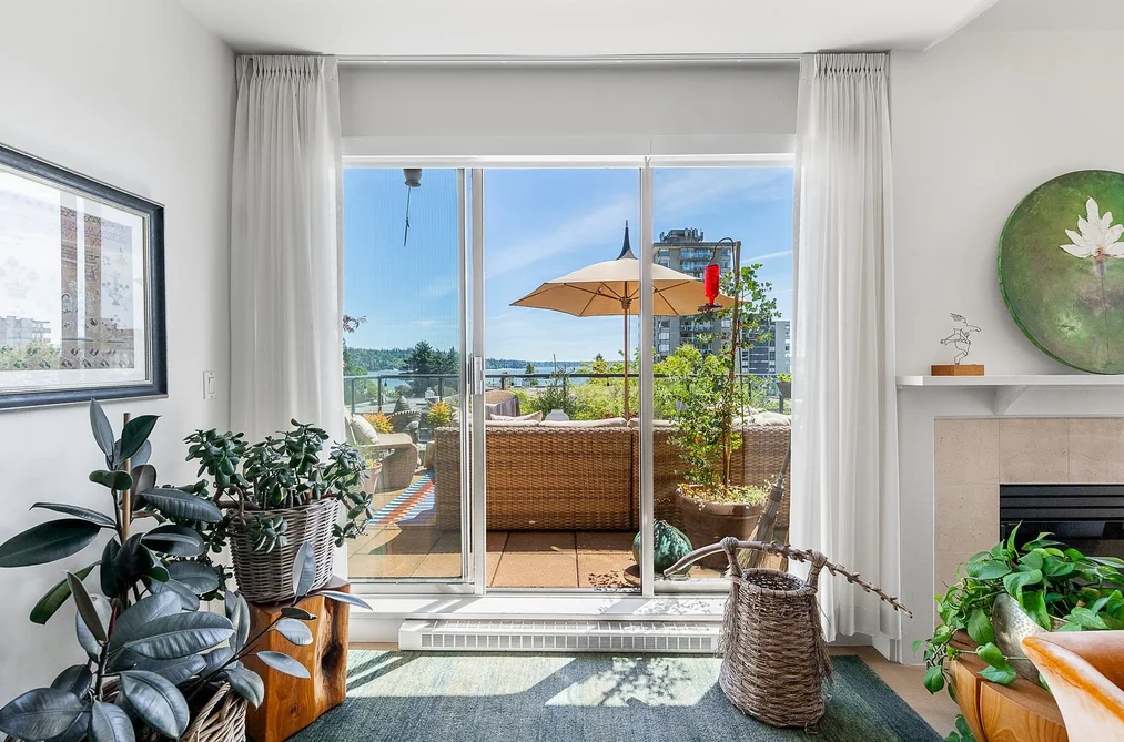 401 1765 MARINE DRIVE, West Vancouver BC V7V 1J5, West Vancouver BC — Residential for Sale - Photo 2