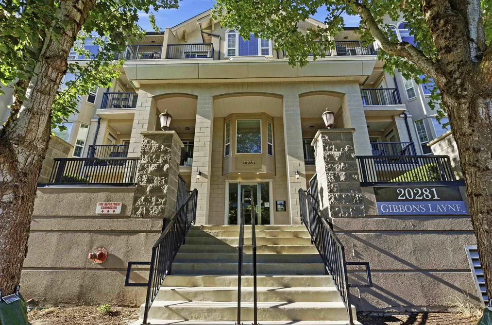 Condo for sale at 401 20281 53a Avenue Langley British Columbia - MLS: R3151435