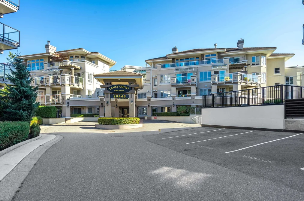 Condo for sale at 401 20448 Park Avenue Langley British Columbia - MLS: R3019535