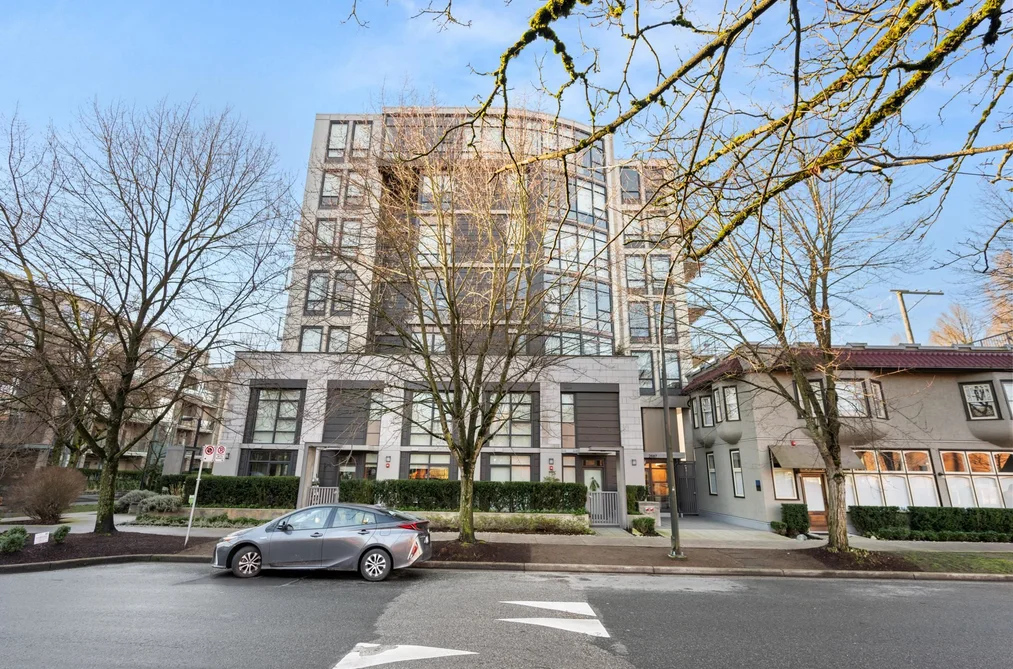 Condo for sale at 401 2687 Maple Street Vancouver British Columbia - MLS: R3104997
