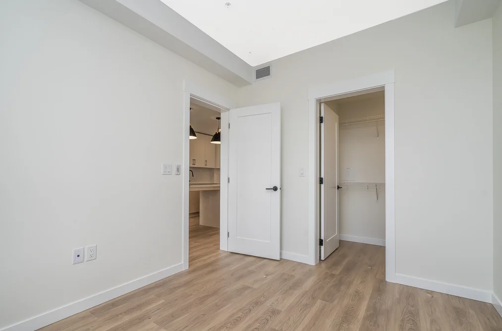 401 27215 ALDERGROVE TOWN CENTRE DRIVE, Langley BC V4W 3N7, Langley BC — Residential for Sale - Photo 6