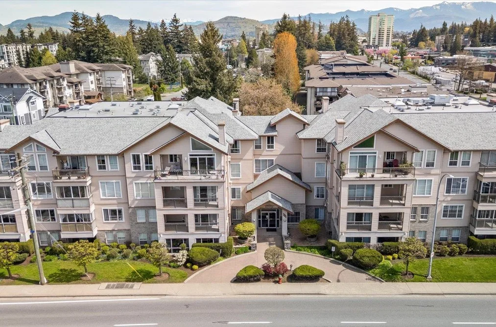 401 2772 CLEARBROOK ROAD, Abbotsford BC V2T 6N6, Abbotsford BC — Residential for Sale - Photo 2