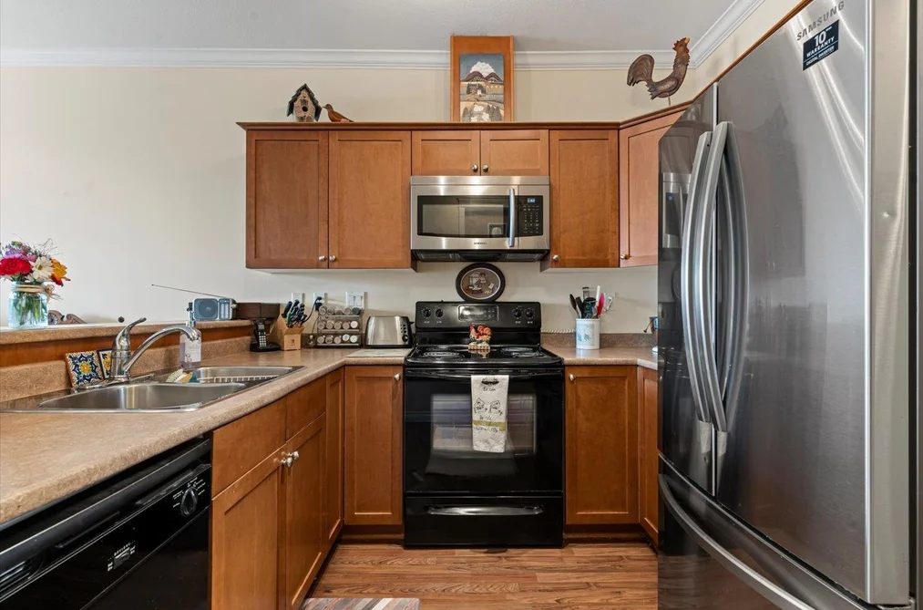 401 45645 KNIGHT ROAD, Chilliwack BC V2R 0B1, Chilliwack BC — Residential for Sale - Photo 2