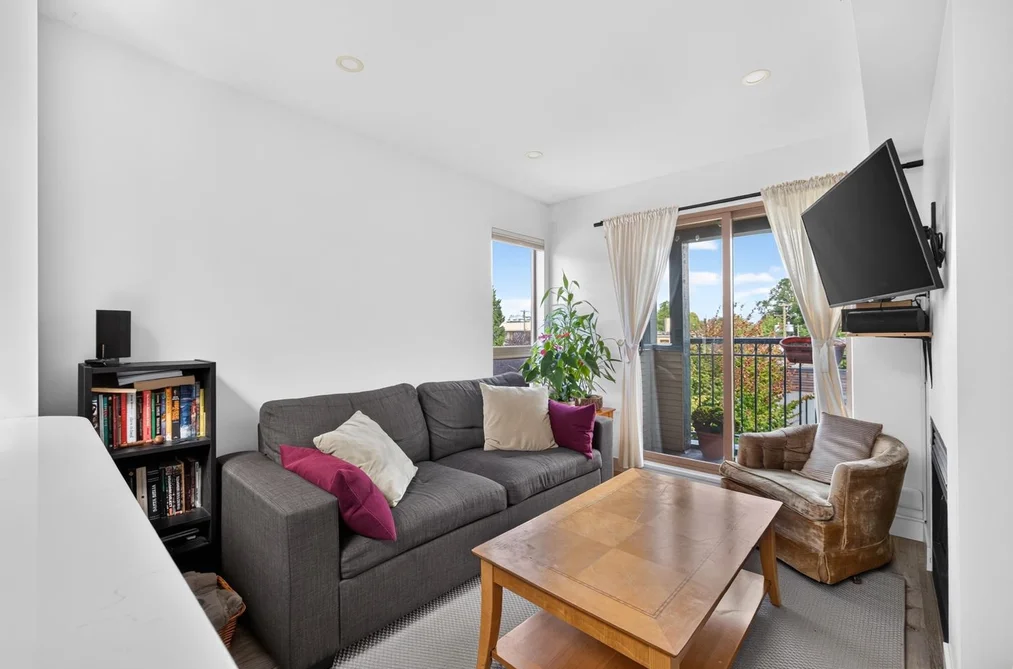 401 688 E 16TH AVENUE, Vancouver, BC — Residential for Sale — Photo 6 of 23