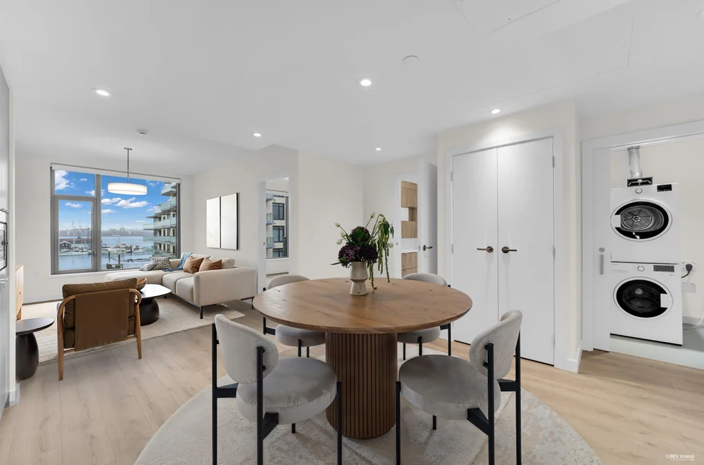 Condo for sale at 401 755 Harbourside Drive North Vancouver British Columbia - MLS: R3109958