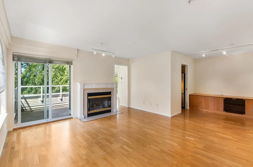 401 7620 COLUMBIA STREET, Vancouver BC V5X 4S8, Vancouver BC — Residential for Sale - Photo 2