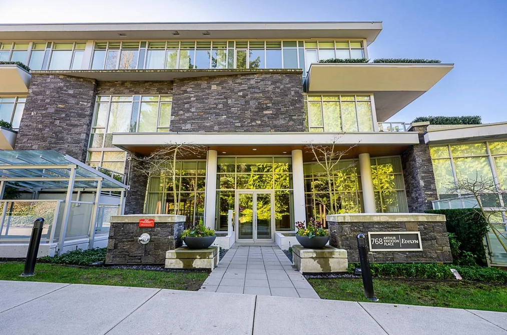 401 768 ARTHUR ERICKSON PLACE, West Vancouver BC V7T 0B6, West Vancouver BC — Residential for Sale - Photo 3