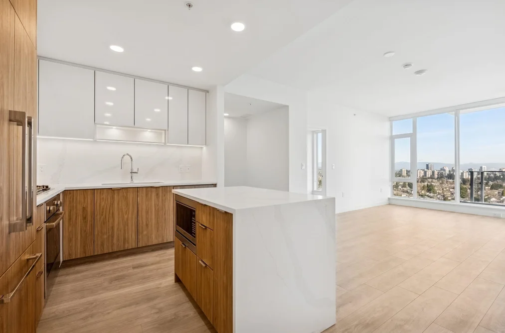Condo for sale at 401 7728 Park Crescent Burnaby British Columbia - MLS: R3104343