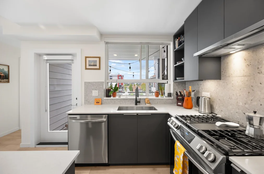 Condo for sale at 401 7920 206 Street Langley British Columbia - MLS: R3158645