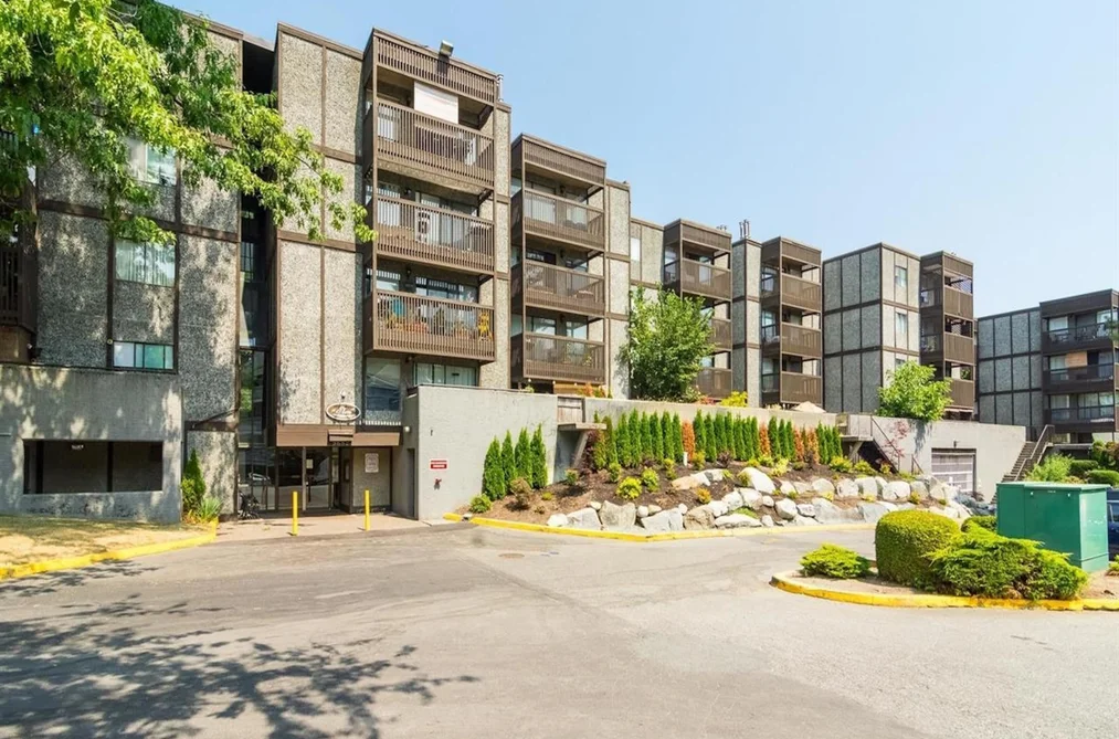 Condo for sale at 401 9682 134 Street Surrey British Columbia - MLS: R3126382