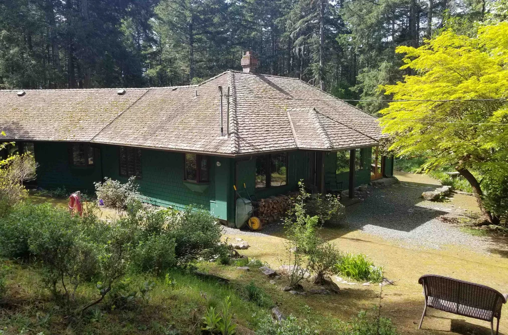 401 SHOPLAND ROAD, Galiano Island BC V0N 1P0, Galiano Island BC — Residential for Sale - Photo 2