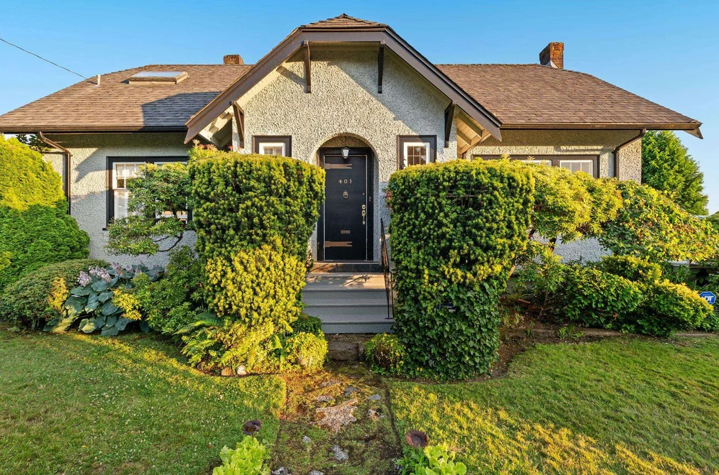 House for sale at 401 Somerset Street North Vancouver British Columbia - MLS: R3148055
