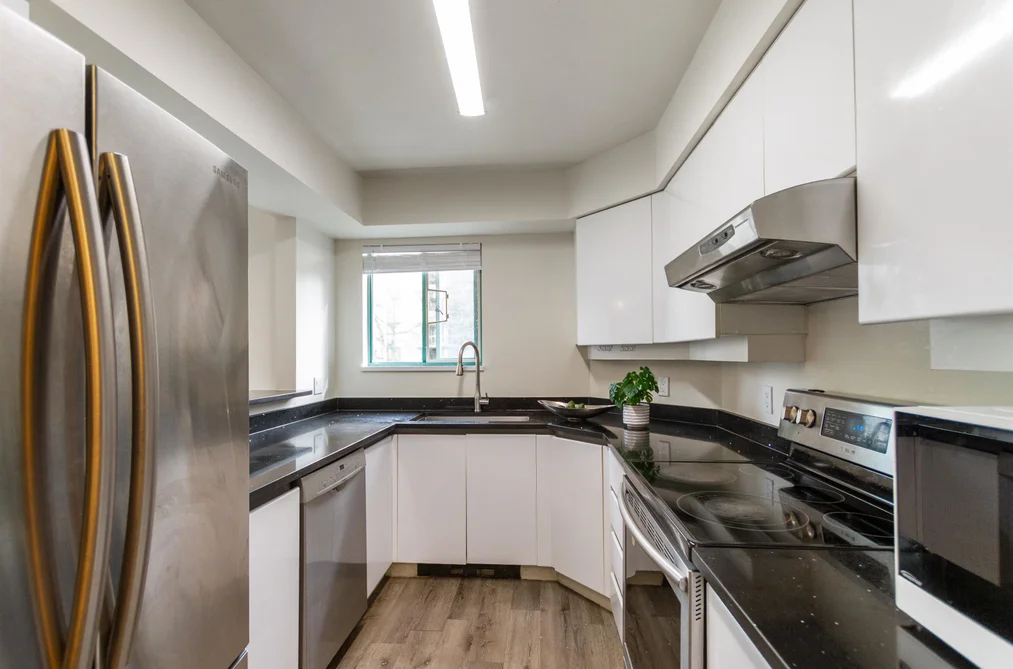 401E 3081 GLEN DRIVE, Coquitlam BC V3B 2P8, Coquitlam BC — Residential for Sale - Photo 5