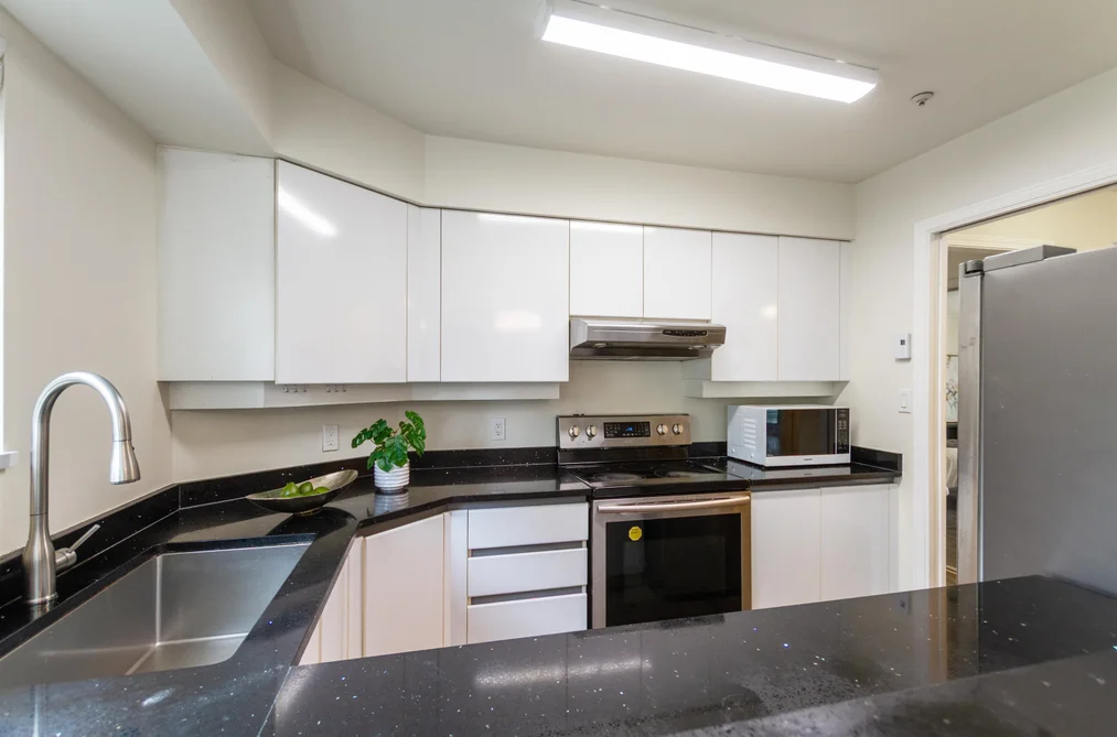 401E 3081 GLEN DRIVE, Coquitlam BC V3B 2P8, Coquitlam BC — Residential for Sale - Photo 7